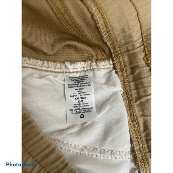 Time and Tru Plus Size Khaki Shorts Women’s XXL 20 Tan - Picture 5 of 6
